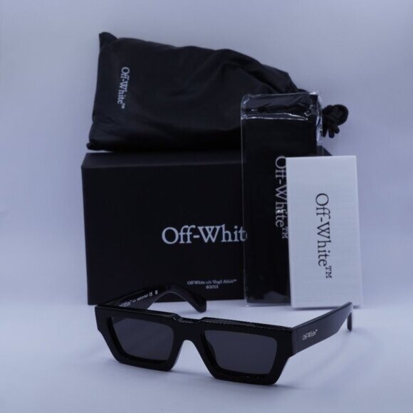 Off-White Accessories - Off-White OERI129 MANCHESTER 1007 Rectangle Sunglasses – Black/Grey